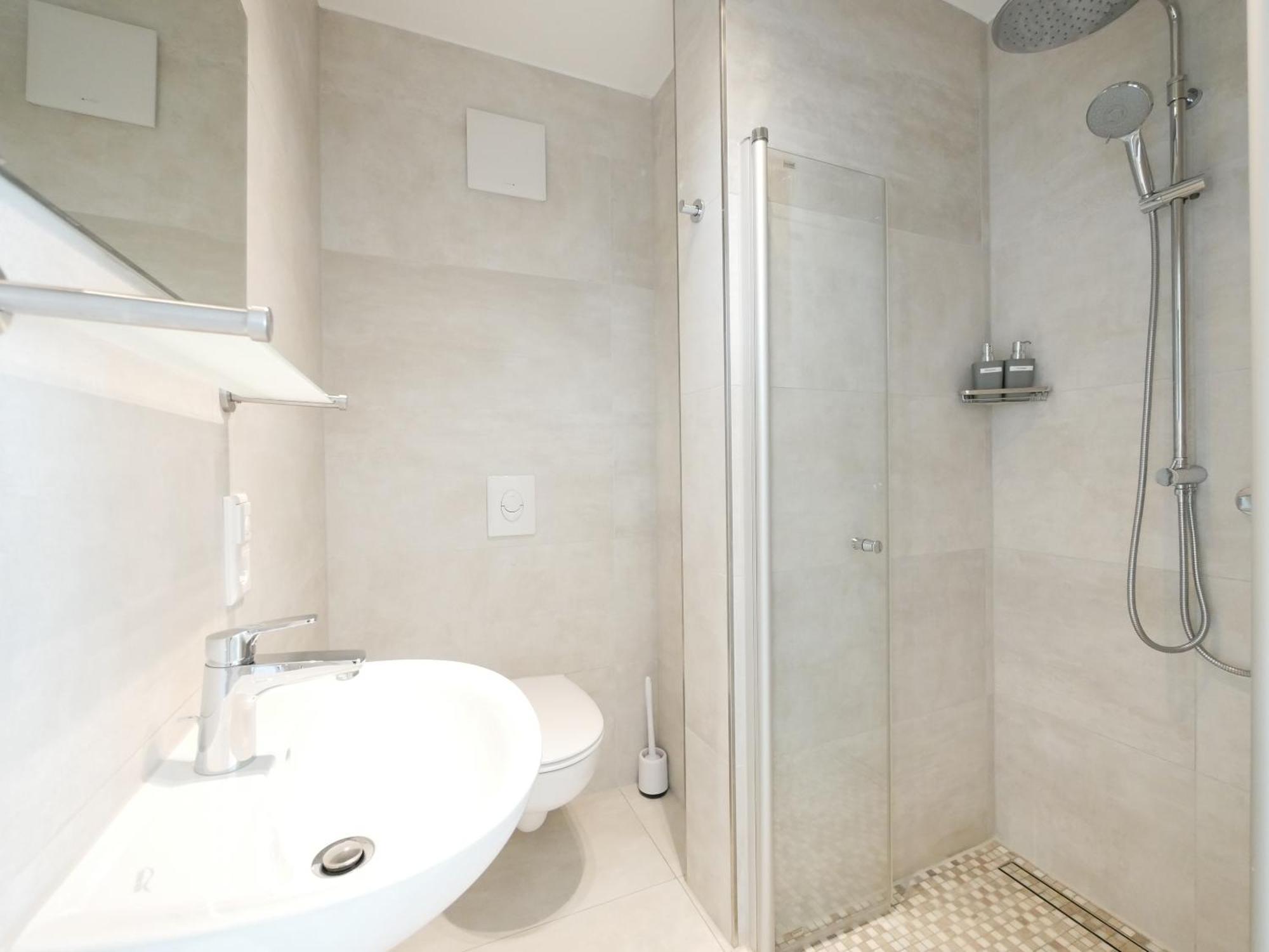 85Qm, Parkplatz, Zentral, Grosser Balkon, 2 Baeder 파더본 외부 사진